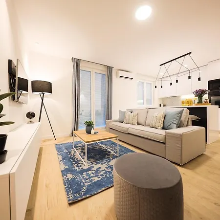 Apartment Sea View In The Center With Free Parking *