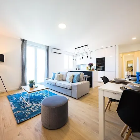Apartment Sea View In The Center With Free Parking *